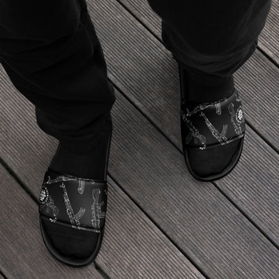 Slides - Men's: D13 - AK